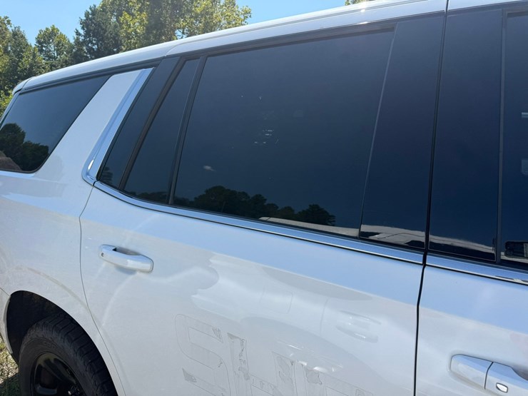 2021-chevrolet-tahoe-image-28