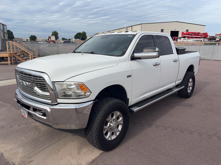 2014-dodge-1500-image-1