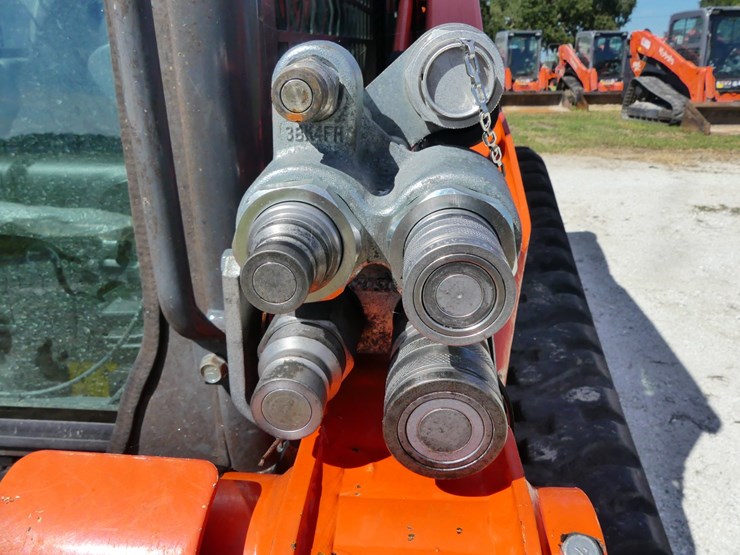 kubota-svl97-2-image-10