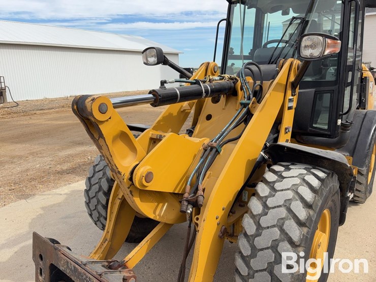 2017-caterpillar-906m-image-10
