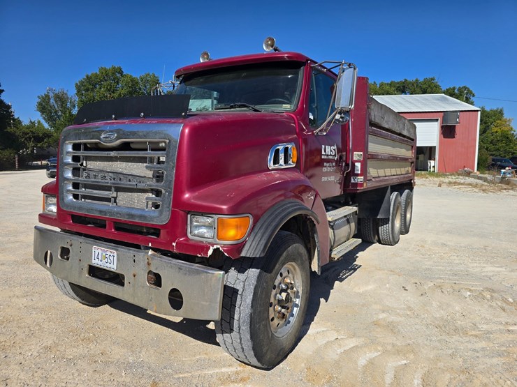 2001-sterling-l8500-image-1