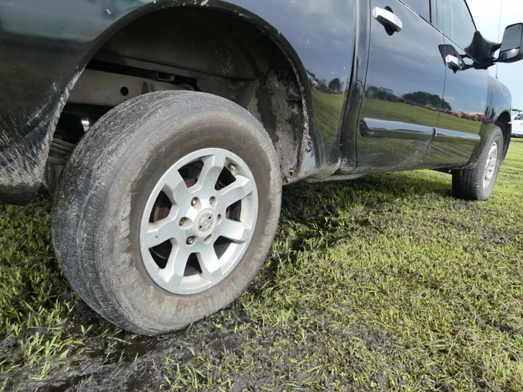 2004-nissan-titan-image-7
