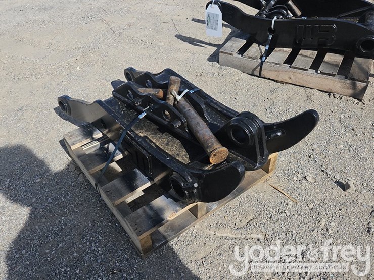 deere-135g-image-2