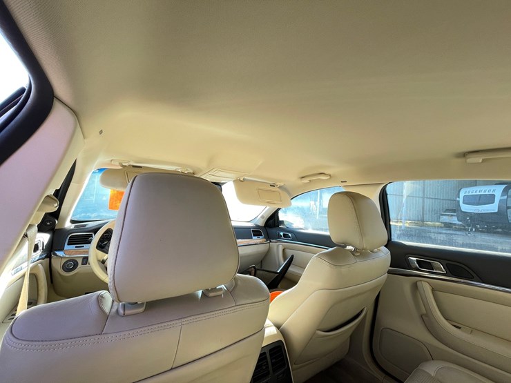 #2759-•-2010-lincoln-mks-(has-nm-title)-image-26