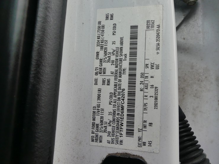 2021-ford-f150-xlt-image-16