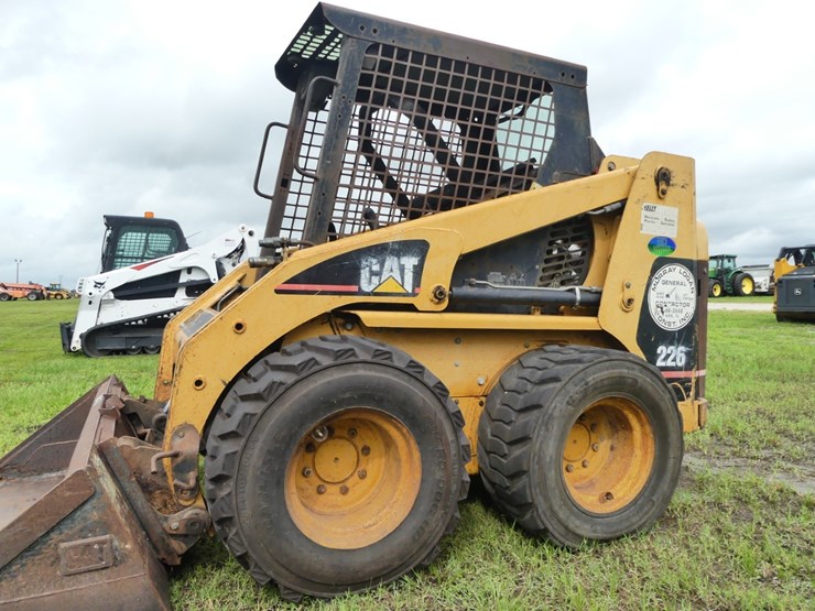 2003-caterpillar-226-image-1