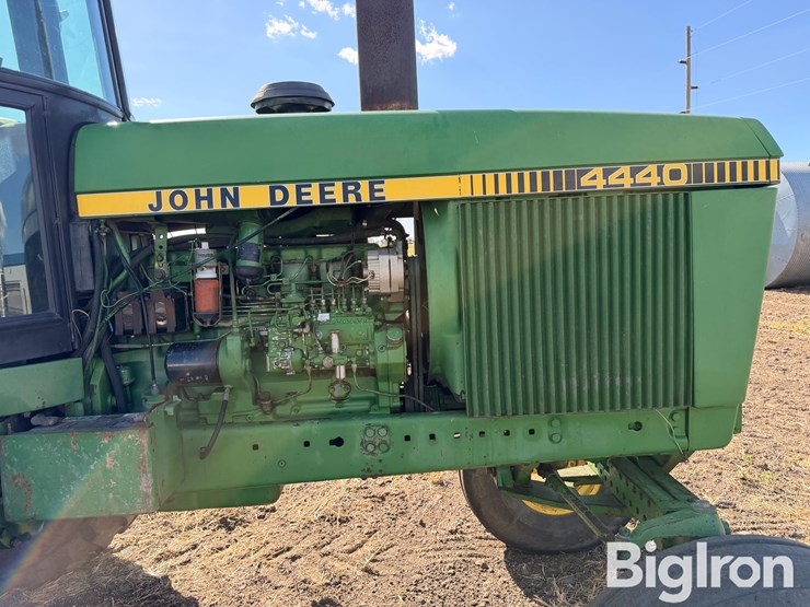 1981-john-deere-4440-image-11