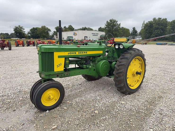 1957-john-deere-520-image-1