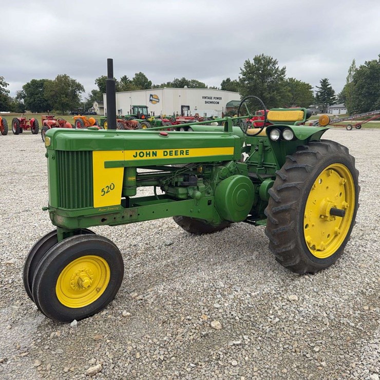 1957 JOHN DEERE 520