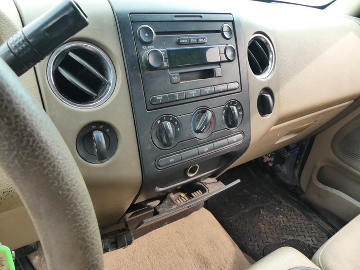 2004-ford-f150-xlt-image-12