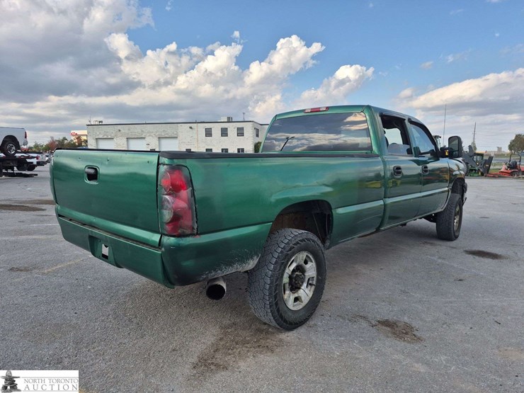 2005-chevrolet-silverado-2500hd-image-5