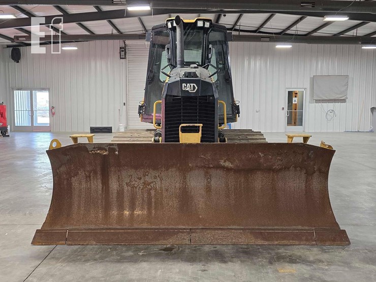 2021-caterpillar-d3-lgp-image-7
