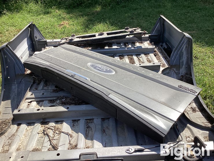 2017-ford-f350-image-16