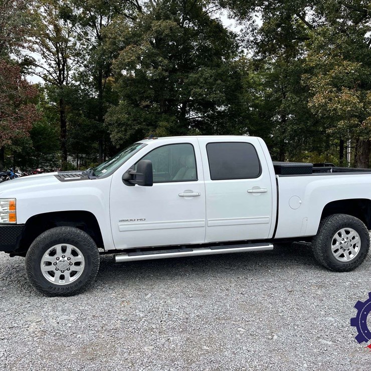 2013 CHEVROLET Silverado Z71 / 4X4 / 3500HD PICKUP