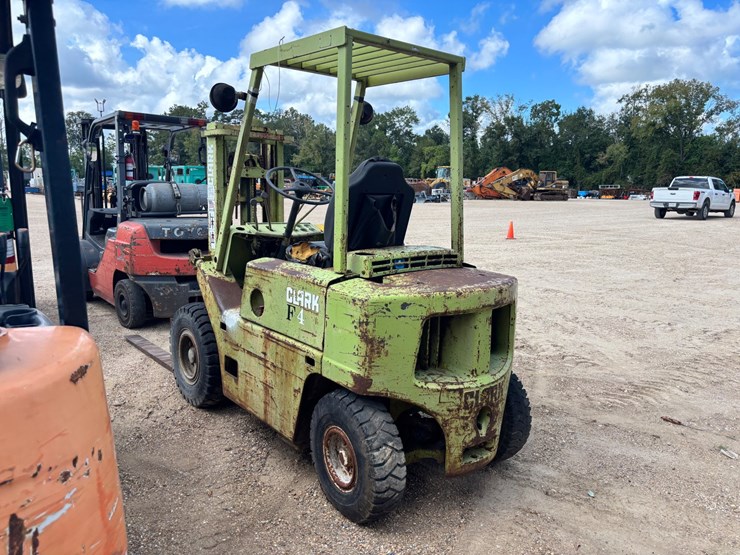 #42697-•-clark-f4-forklift-image-5