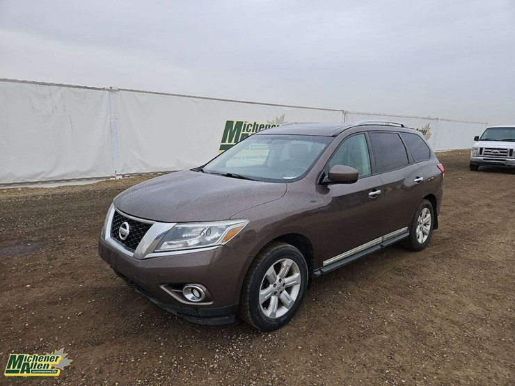 2015-nissan-pathfinder-image-1