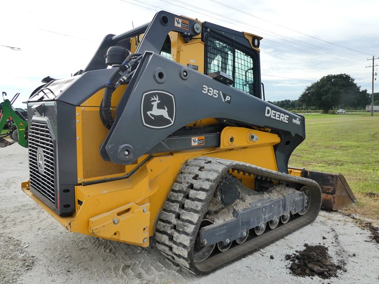 deere-335p-image-3