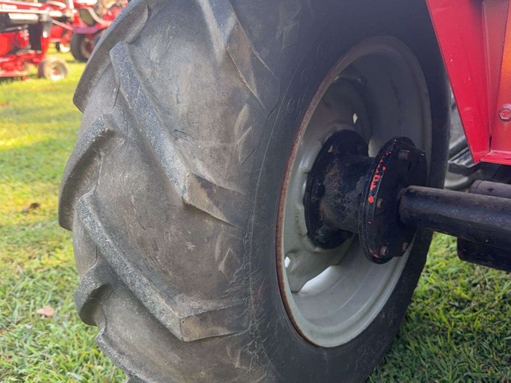 custom-case-4994-articulating-tractor-image-19