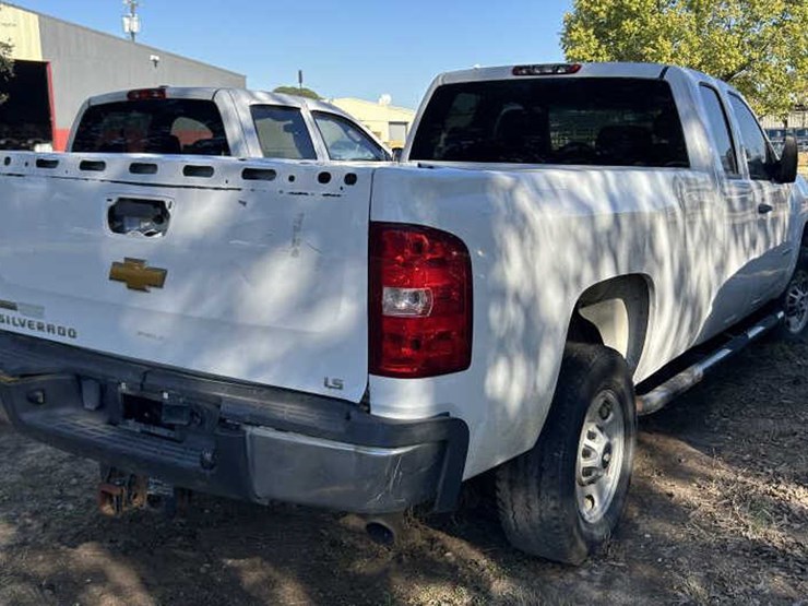2012-chevrolet-silverado-2500-image-4