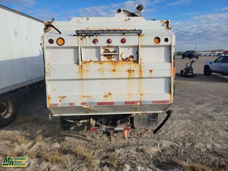 2007-international-durastar-4200-image-6