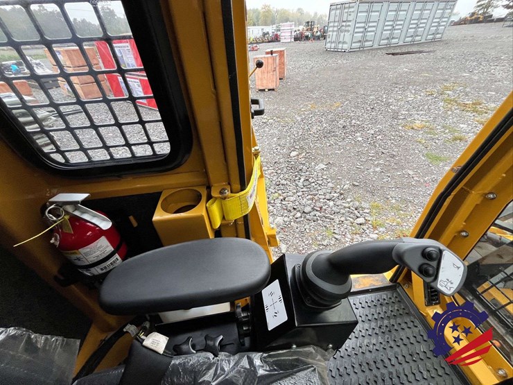 2023-rayco-c120ra-forestry-mulcher-with-fm120-6r-mulcher-head-image-50