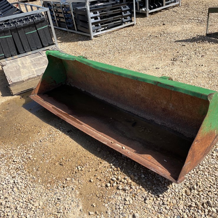 #3012 • John Deere Bucket