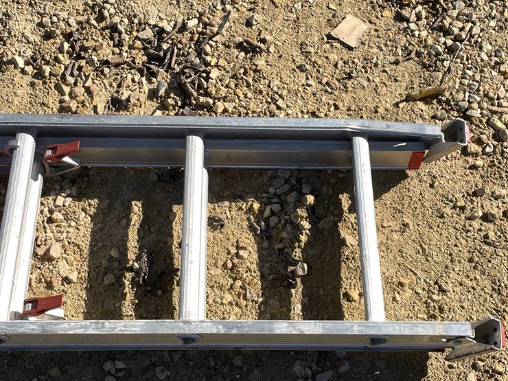 #3024-•-werner-16'-aluminum-extension-ladder-image-8