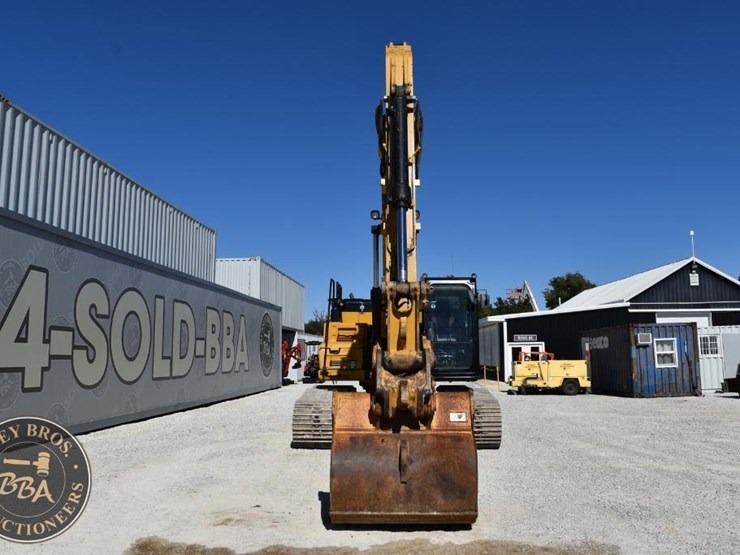 2018-caterpillar-326fl-image-11