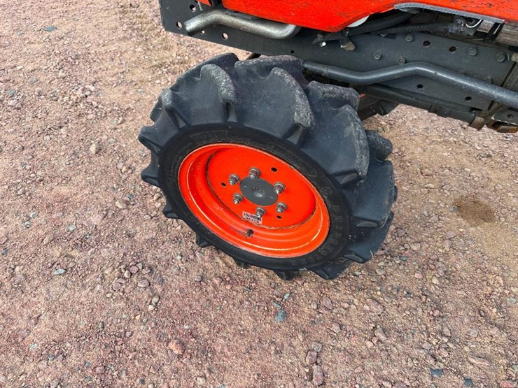 kubota-b2320-image-8