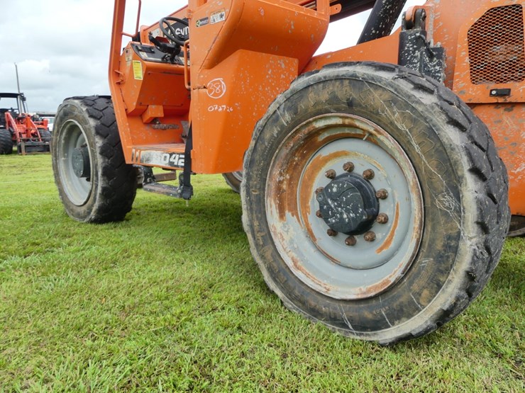 2019-jlg-6042-image-6