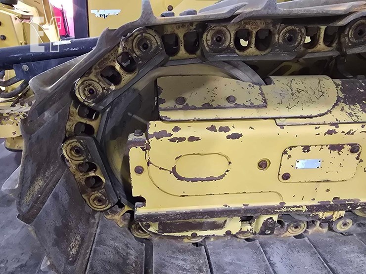 2022-caterpillar-d3-lgp-image-25