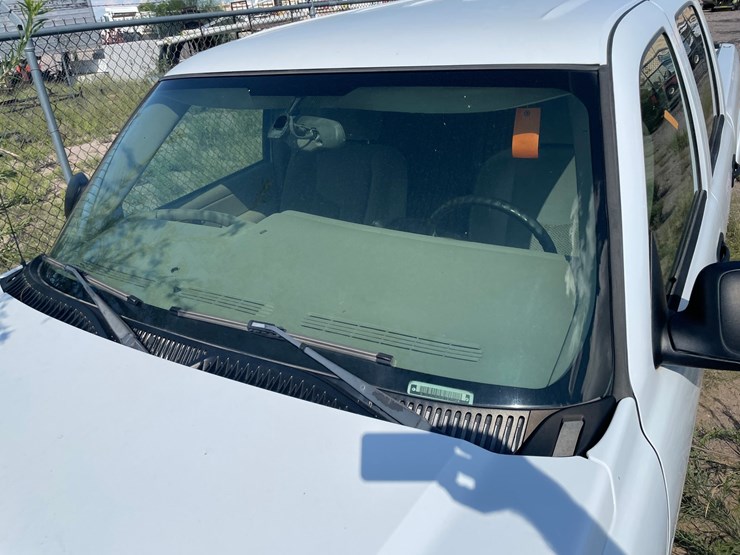2004-chevrolet-silverado-2500-image-9