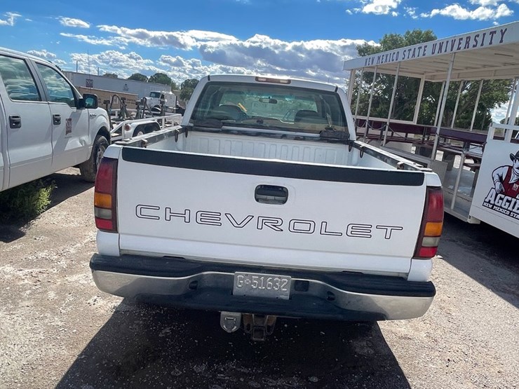 2002-chevrolet-silverado-2500-image-4