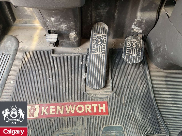 2014-kenworth-t800-image-21