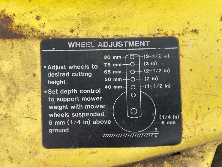 john-deere-318-image-50