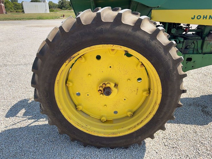 john-deere-730-image-18