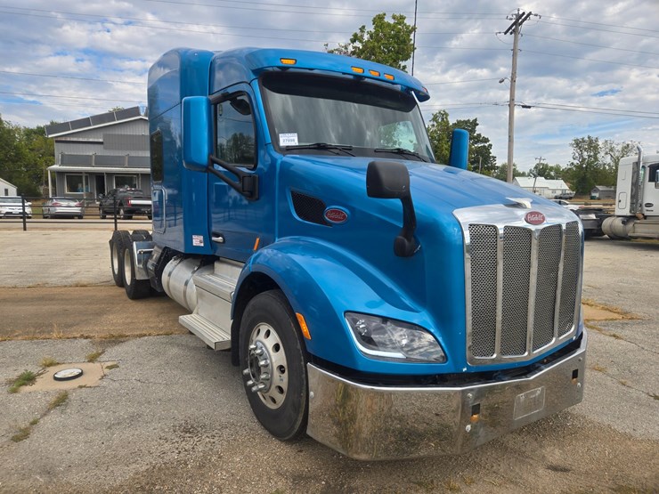 2020-peterbilt-579-image-20