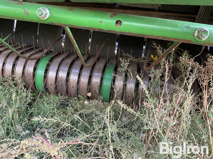 2001-john-deere-567-image-17