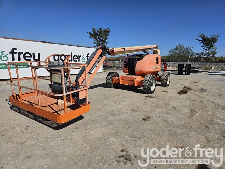2015-jlg-600aj-image-2