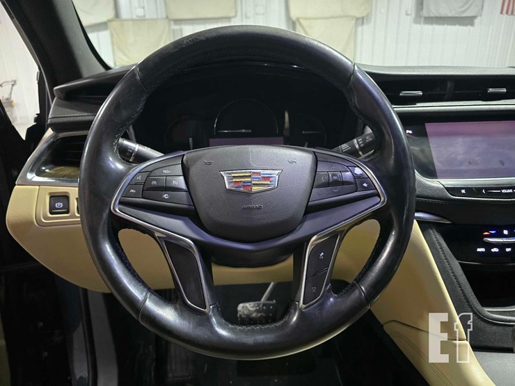 2019-cadillac-xt5-image-10