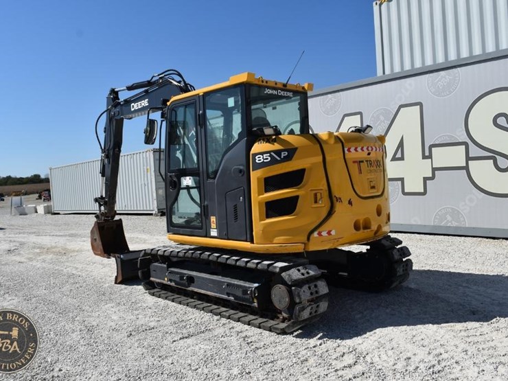 2023-deere-85-p-tier-image-19