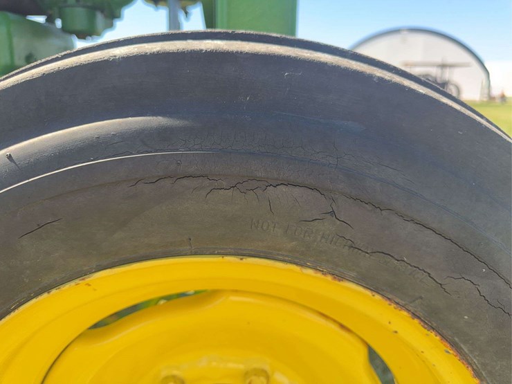 john-deere-b-image-12