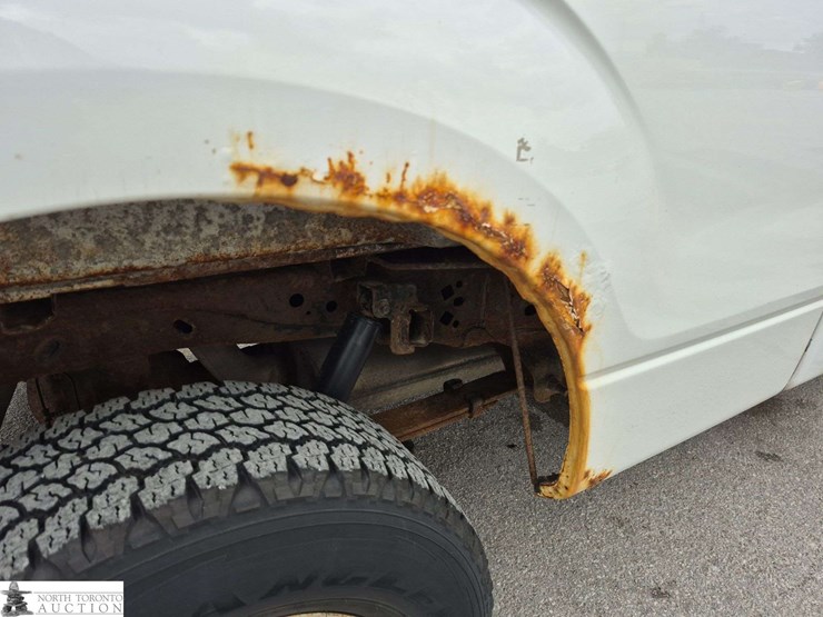 2011-ford-f150-image-26