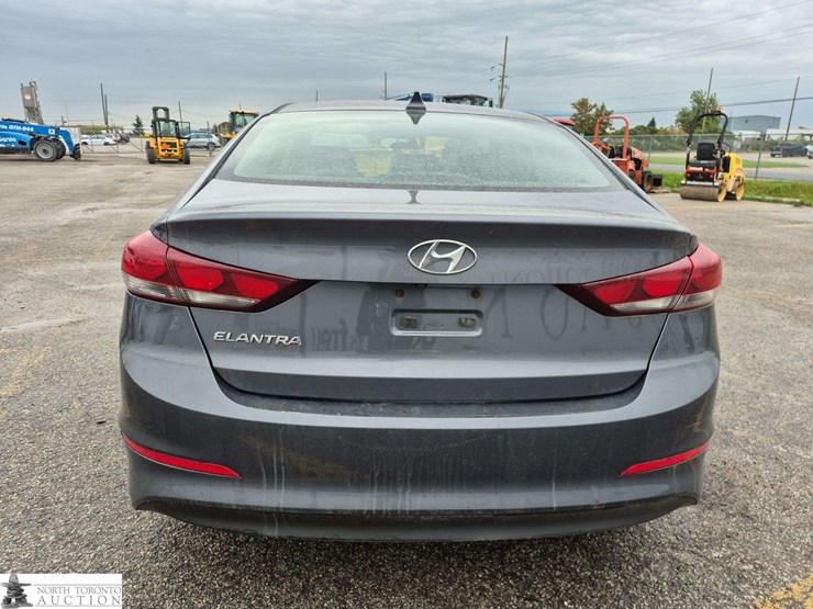 2017-hyundai-elantra-gl-4dr-sedan-image-6