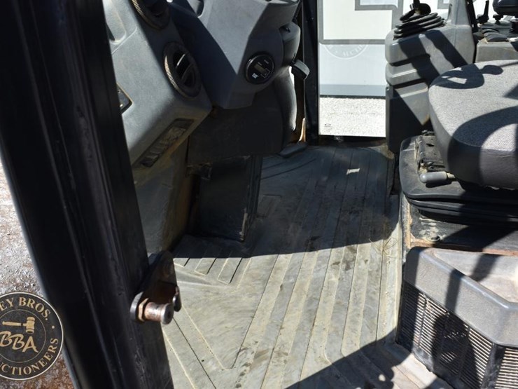 2009-caterpillar-cs56-image-46