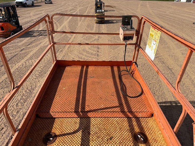 jlg-33rts-image-22