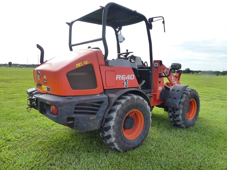 kubota-r640-image-3