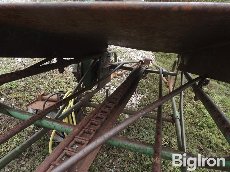 john-deere-200-image-15