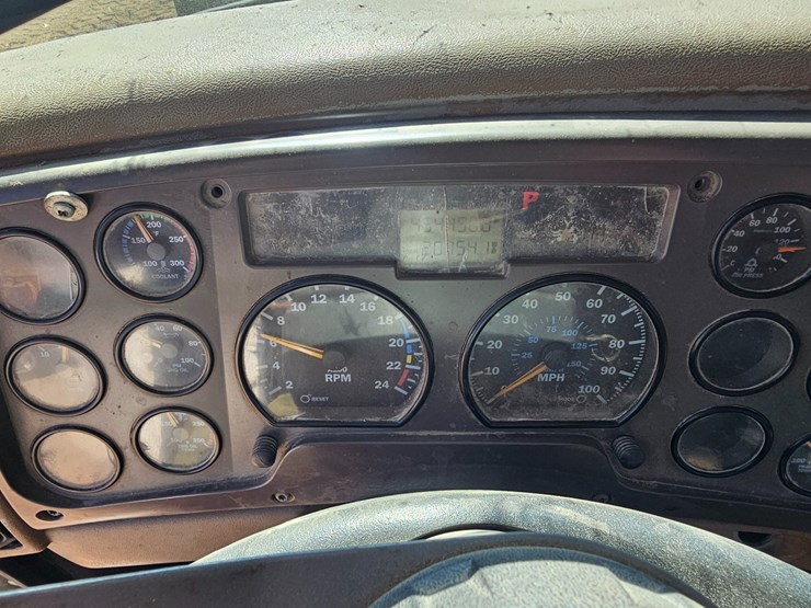 2007-mack-cl713-image-61