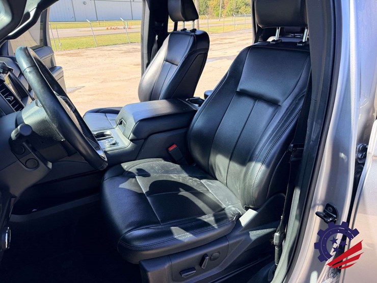 2021-ford-expedition-xlt-image-20